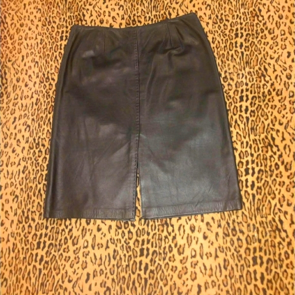 Black Leather Skirt - Picture 6 of 6